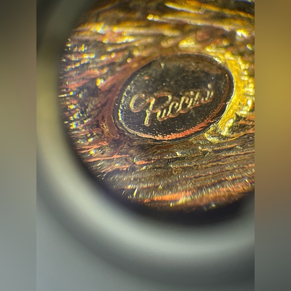 Vintage Elegant Faux Pearl and Gold-tone Brooch Signed C Puccini - Picture 8 of 8